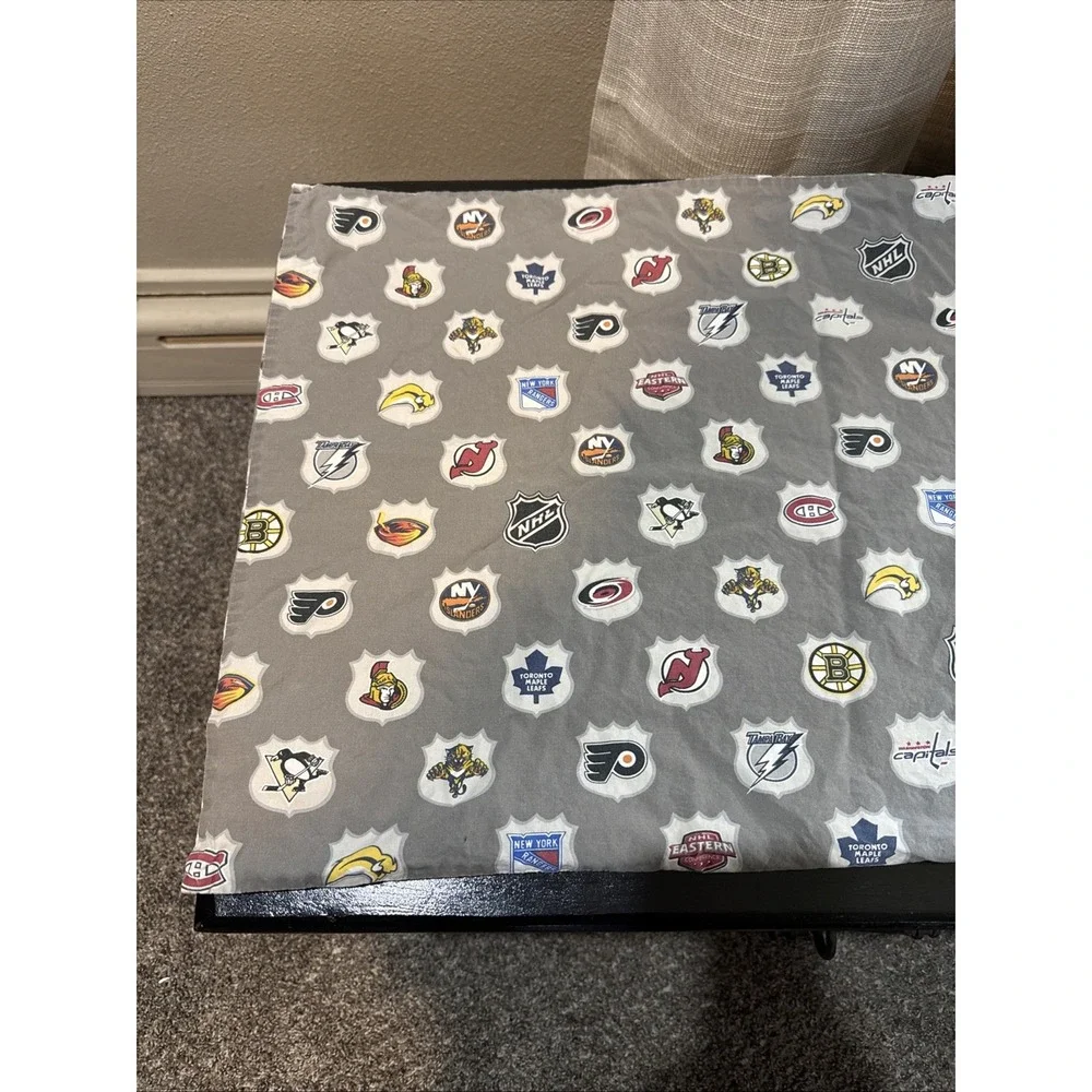 NHL Pottery Barn Teen PB Pillowcase Sheet GRAY used Standard 2007